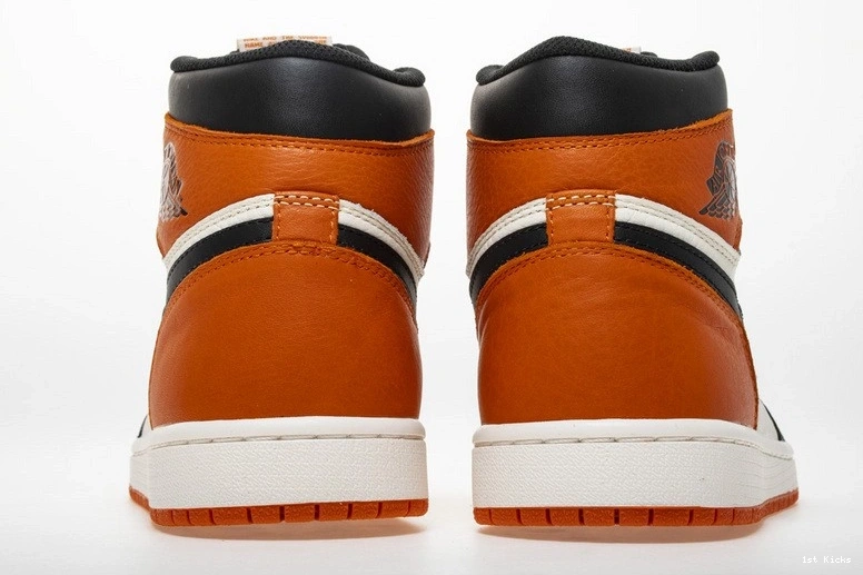 Shattered OG Jordan 1 555088-005 Retro Air Backboard 0319